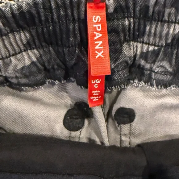 SPANX Black and Gray Camo Jogger Style pants - Picture 5 of 5